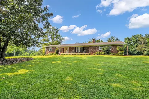 73 Durham Springs Church Rd, Scottsville, KY 42164