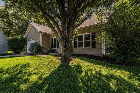 160 Betsey Anne Ct, Bowling Green, KY 42103