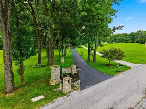 460 W W G Talley Rd, Alvaton, KY 42122