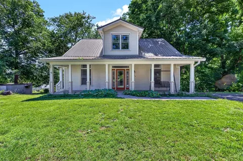 209 N Bedelia St, Scottsville, KY 42164