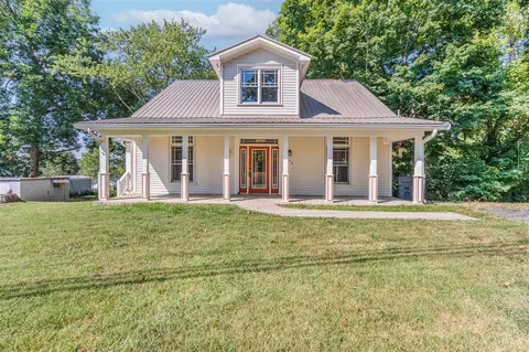 209 N Bedelia St, Scottsville, KY 42164