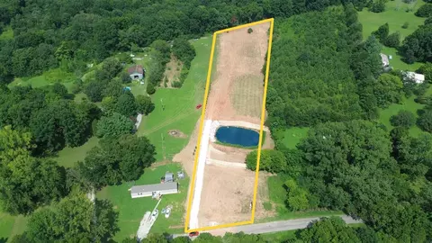 3020 Bill Dedmon Rd, Bowling Green, KY 42101