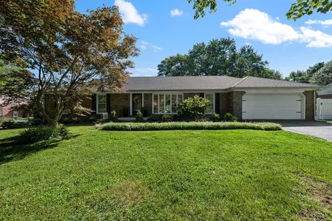 3338 Lake Shore Dr, Bowling Green, KY 42104
