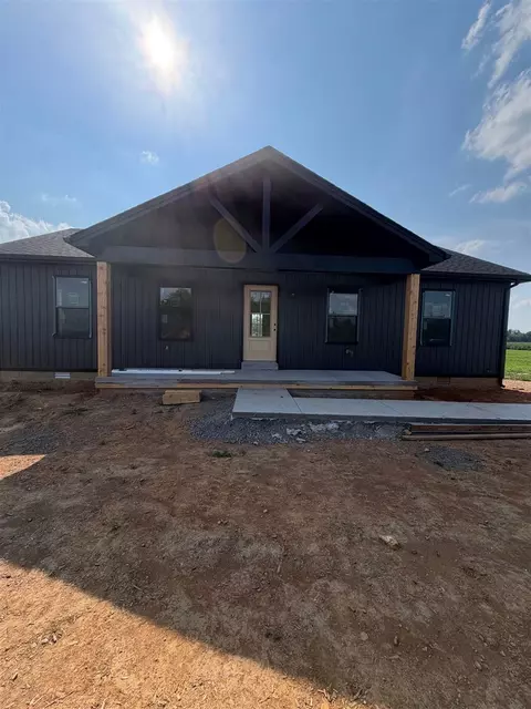 1161 Erwin Rd, Scottsville, KY 42164