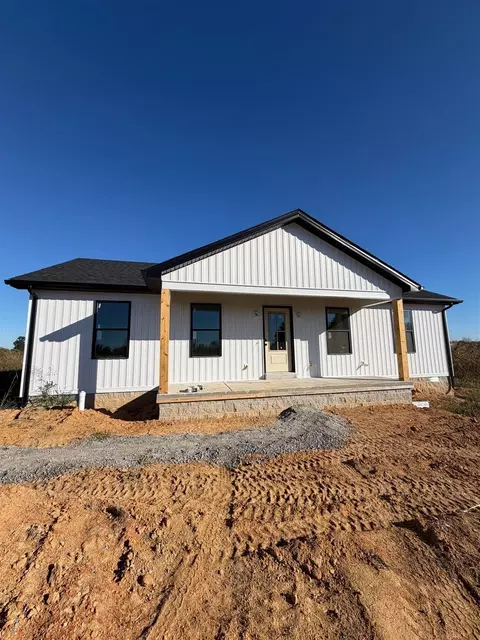 106 Sunshine Ln, Scottsville, KY 42164