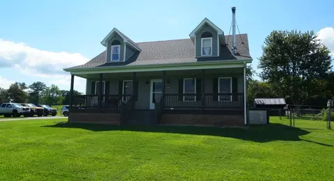1691 Hiseville Bear Wallow Rd, Cave City, KY 42127