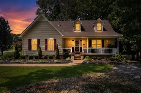 4207 Cemetery Rd, Scottsville, KY 42164