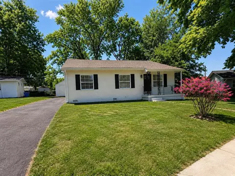 239 Petrie Ct, Bowling Green, KY 42101
