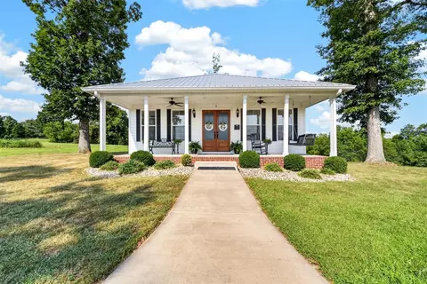 515 New Glasgow Rd, Scottsville, KY 42164