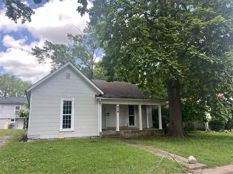 628 Woodford Ave, Bowling Green, KY 42101