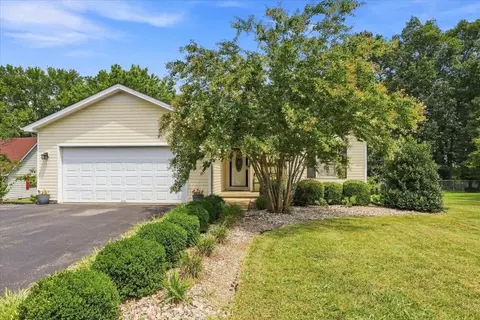 1482 Moorman Ln, Bowling Green, KY 42101