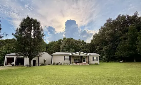 1819 Red Hill Rd, Scottsville, KY 42164