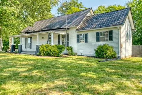 380 Deerlick Rd, Lewisburg, KY 42256