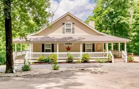 205 Oakmont Bay Dr, Bee Spring, KY 42207