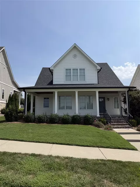 378 Meadowdale Ln, Bowling Green, KY 42103