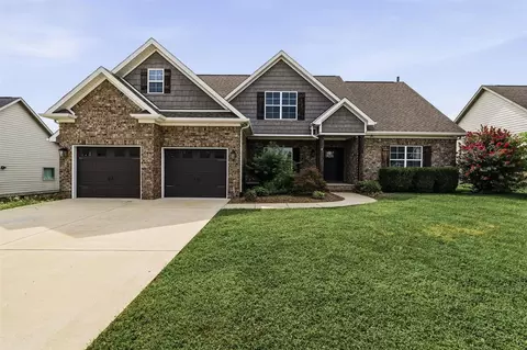 221 Chelsa Ct, Bowling Green, KY 42101