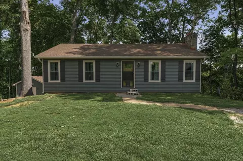 7552 Cemetery Rd, Bowling Green, KY 42103