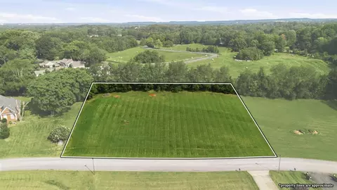 117 Fountain Trace Dr, Bowling Green, KY 42103