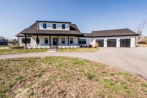 1913 Nashville Rd, Bowling Green, KY 42101