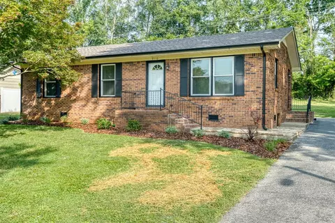 910 Mimosa Ln, Russellville, KY 42276