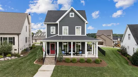 346 Meadowdale Ln, Bowling Green, KY 42103