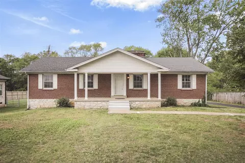 2925 Smallhouse Rd, Bowling Green, KY 42104