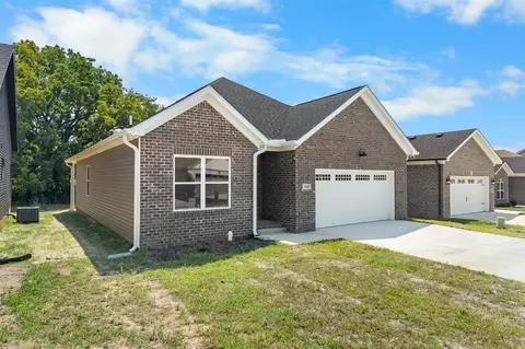 1181 Shallowford St, Bowling Green, KY 42101