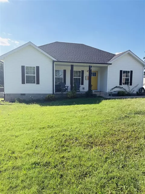 105 Hunters Cir, Russellville, KY 42276