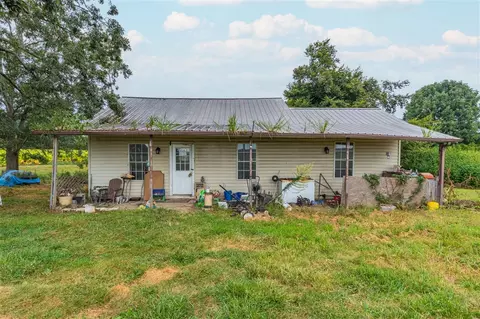 520 Tracy Rd, Scottsville, KY 42164