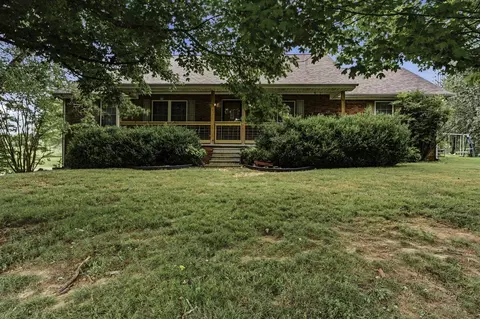 2603 Holland Rd, Scottsville, KY 42164