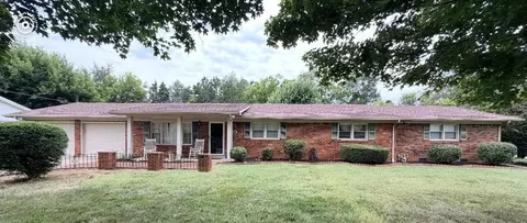 209 Hilltopper Ave, Bowling Green, KY 42101