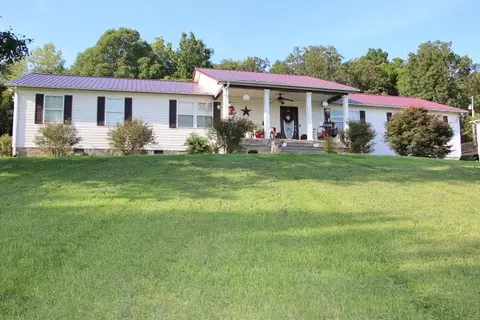 2076 Charlie Moran Hwy, Horse Cave, KY 42749