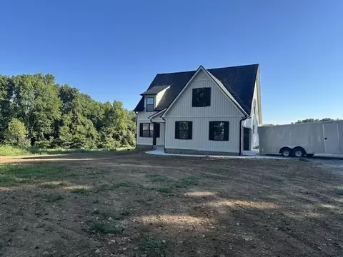 2828 Spears Rd, Scottsville, KY 42164