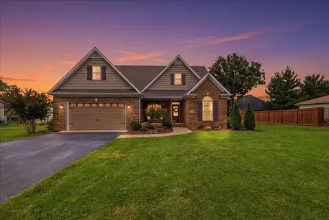 325 Indian Hills Dr, Bowling Green, KY 42103