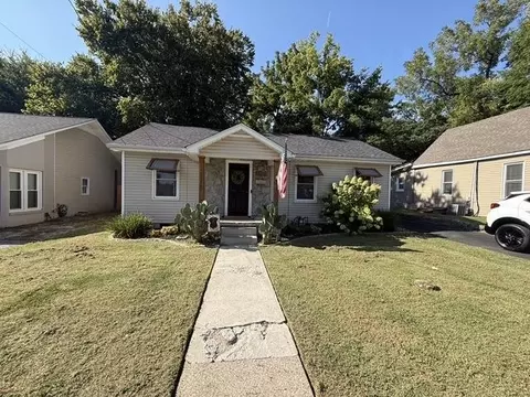 1349 Kenton St, Bowling Green, KY 42101