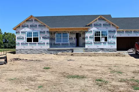 3912 Cemetary Rd, Scottsville, KY 42164