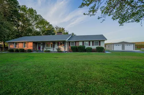 12240 New Bowling Green Rd, Smiths Grove, KY 42171