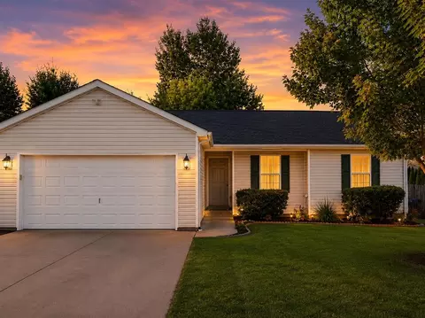 532 Creekwood Ct, Bowling Green, KY 42101