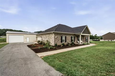 651 Allen Michael Ln, Bowling Green, KY 42101