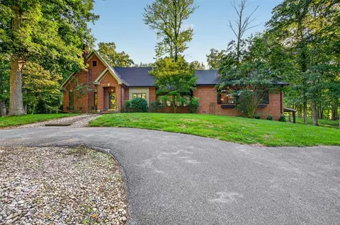 848 S Hewitt Rd, Bowling Green, KY 42103