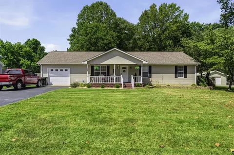 458 Halfway Halifax Rd, Scottsville, KY 42164