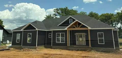 126 Mccutchen Ct, Auburn, KY 42206