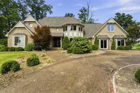 3262 Bowling Green Rd, Scottsville, KY 42164