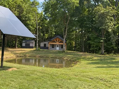 575 Larry Hope Rd, Summer Shade, KY 42166