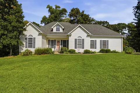 330 Johnson Loop Rd, Scottsville, KY 42164