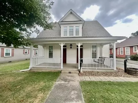 310 College St, Greenville, KY 42345