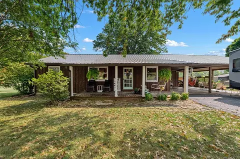 1880 J Brown Rd, Park City, KY 42160