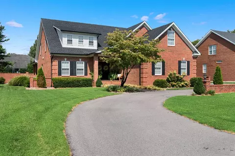 913 Sandwedge Ct, Bowling Green, KY 42103