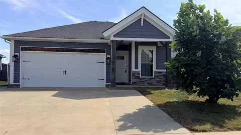 733 Kobus St, Bowling Green, KY 42104
