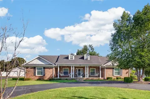 826 Lois Ln, Bowling Green, KY 42104